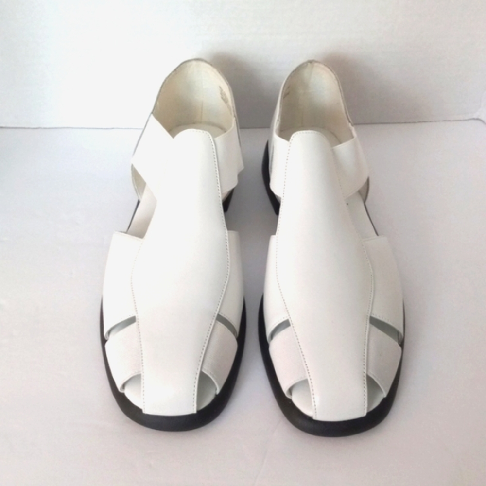 Mootsies Tootsies like new slip on closed toe sandals 11M
